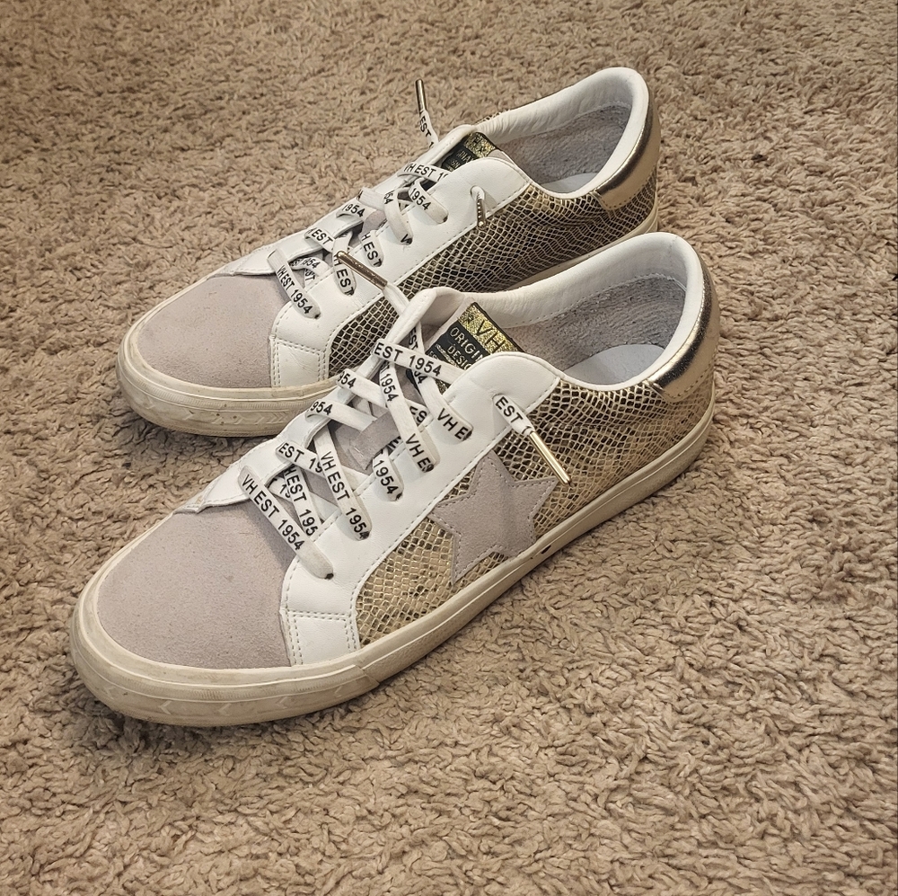 Vintage Havana White, Taupe, and Gold Low-Top Sneakers